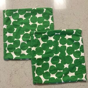 Kate Spade | Random Dot Picnic Green throw pillow inserts